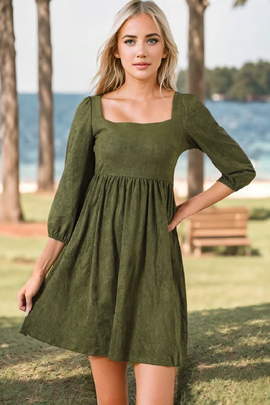 classic fit-and-flare dressSquare Neck Three-Quater Sleeve Mini Dress