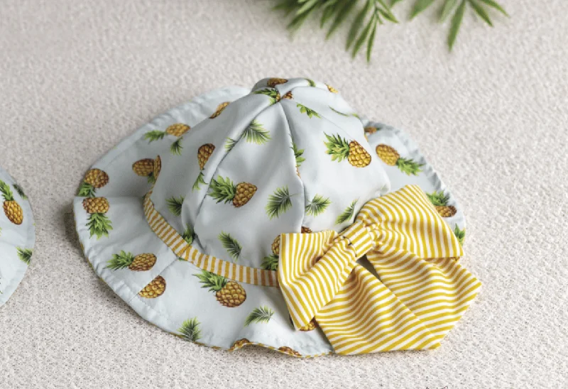 vintage-inspired dressMeia Pata Pineapple Sunhat