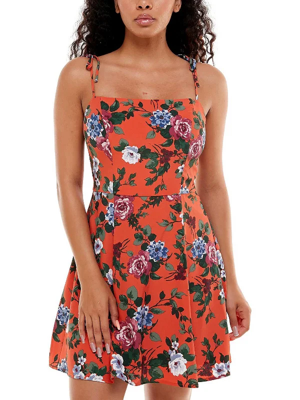 classic fit-and-flare dressJuniors Womens Floral Print Mini Fit & Flare Dress